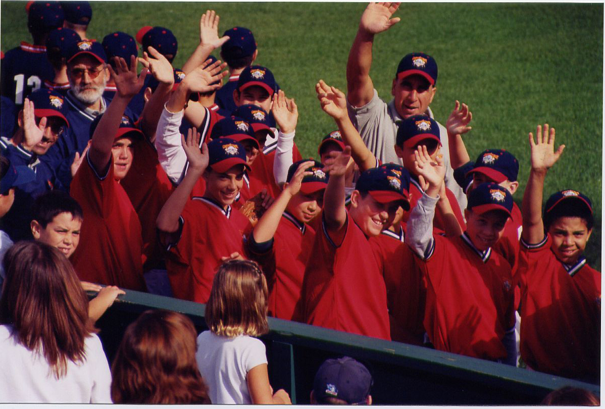 waving03.jpg
